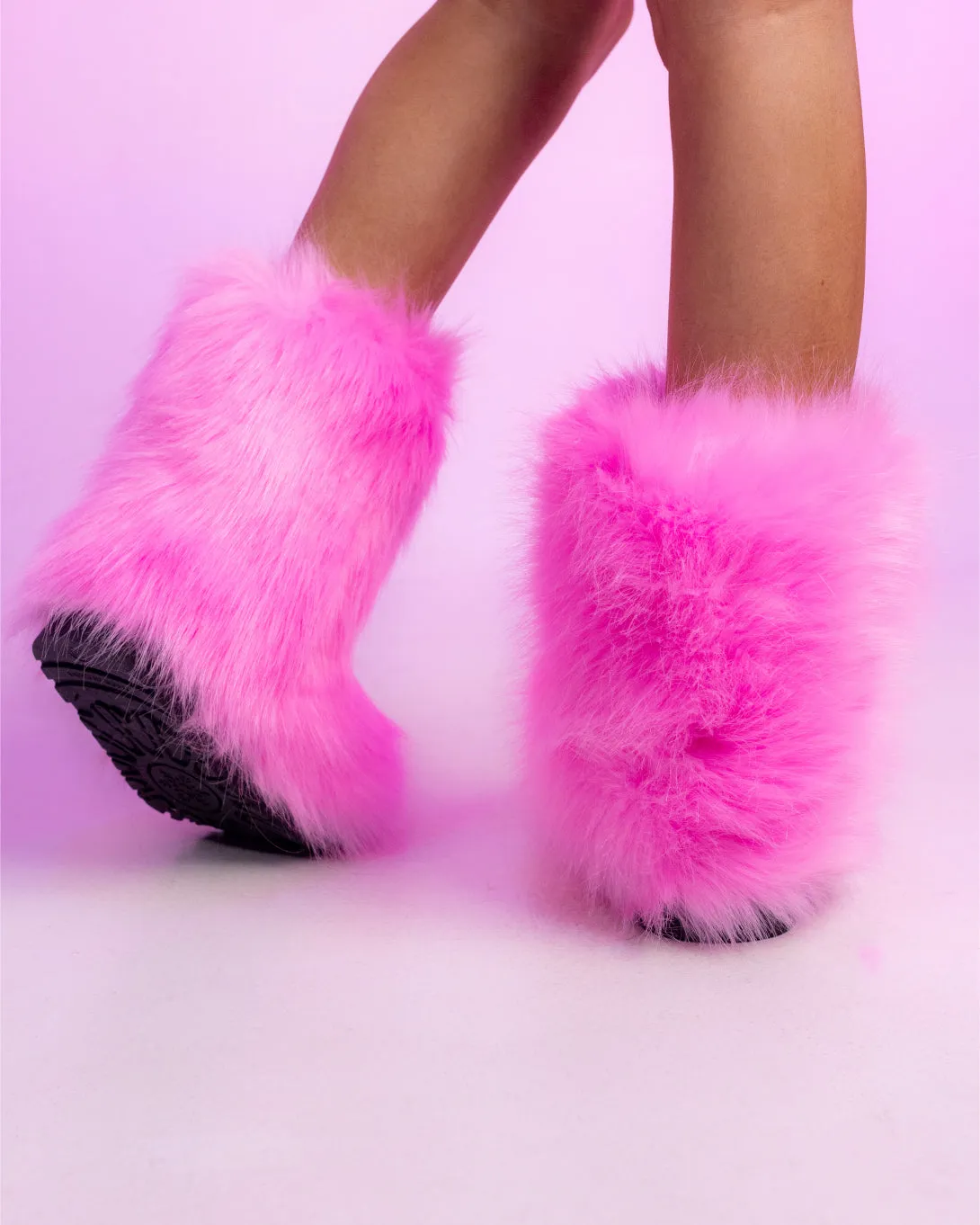 Baby Pink Boots With The Fur