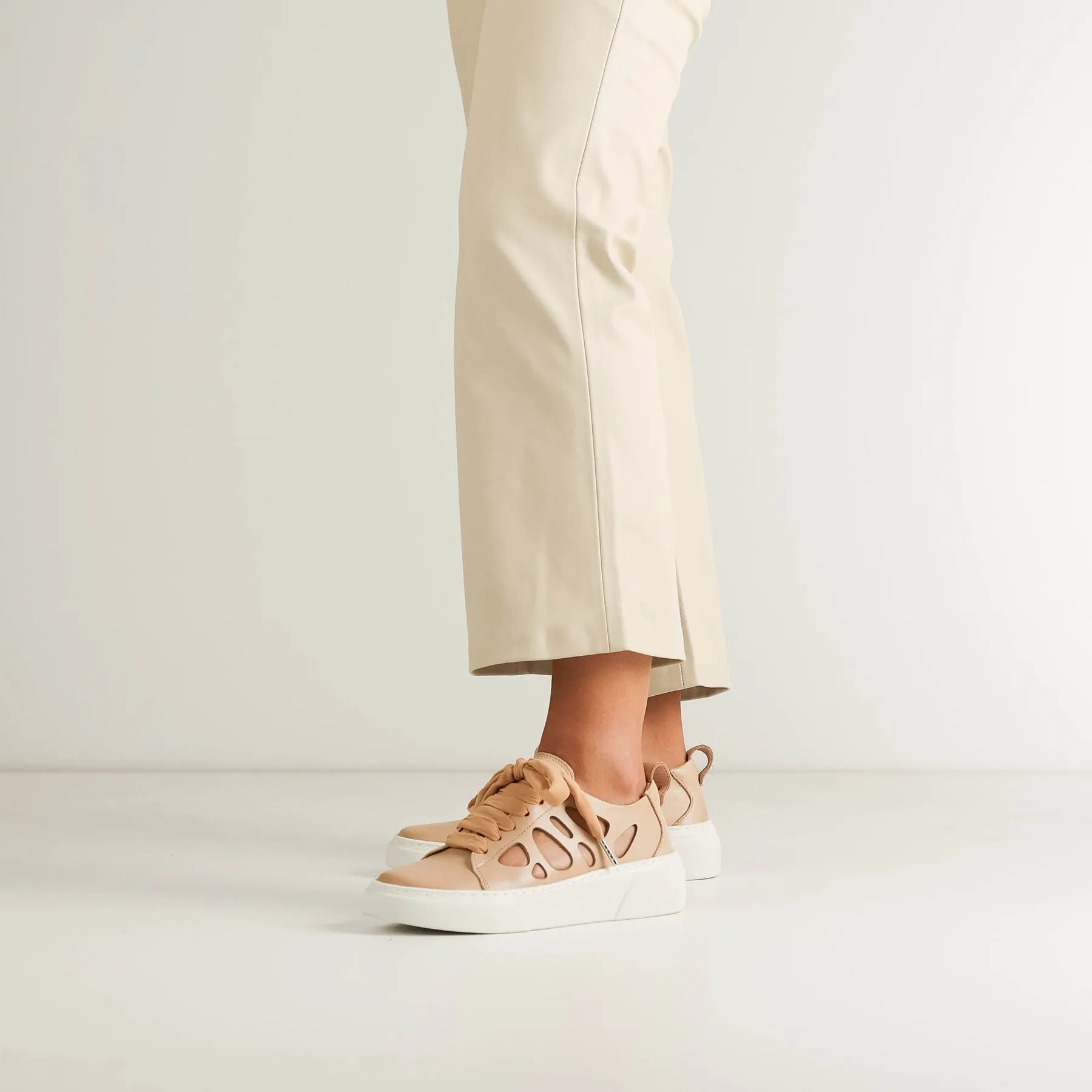MINNIE LEATHER LAZER CUTOUT SNEAKERS